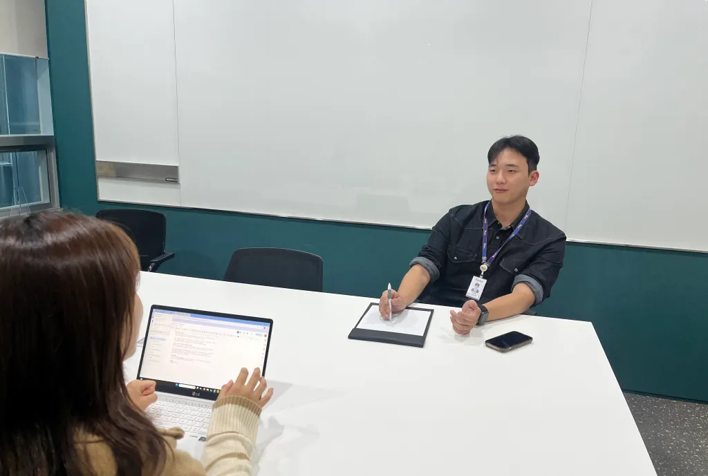 PS 인터뷰 사진 1