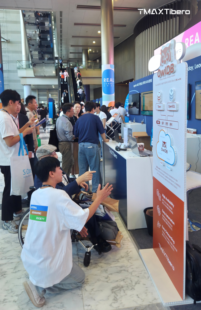 REAL Summit 2025 Booth2